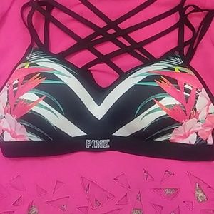 PINK Victoria's Secret ultimate sports bra